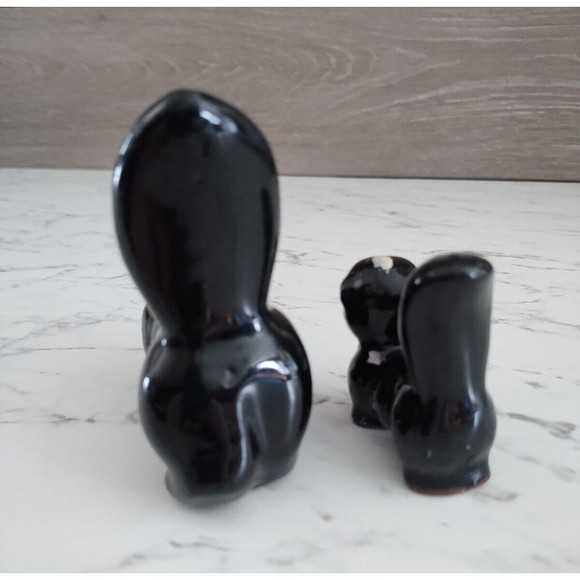 Vintage Ceramic Mom & Baby Skunk Figurines Pair Redware Made in Japan - Picture 6 of 7
